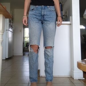 Levi's distressed mid rise jeans